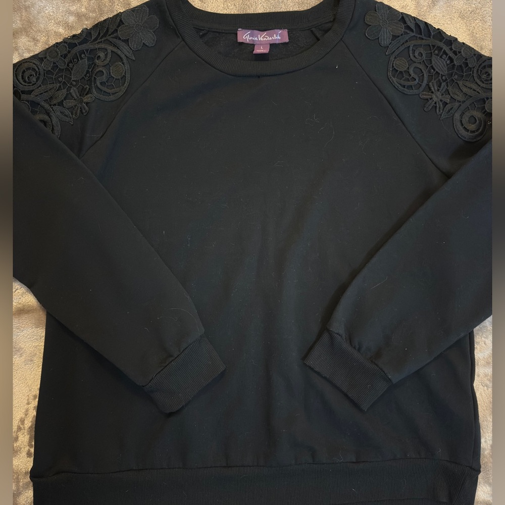 Gloria Vanderbilt sweater